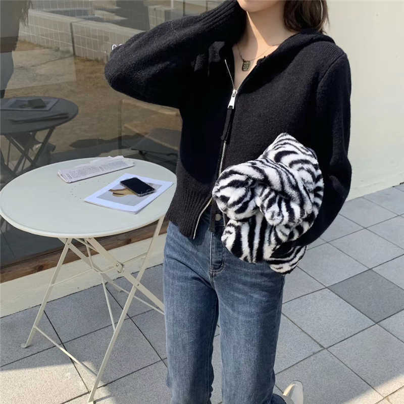 Colorfaith Winter Spring Women's Sweaters Short Cardigans Zipper Hooded Thicken Knitted Wild Korean Lady Top SWC1237JX 211007
