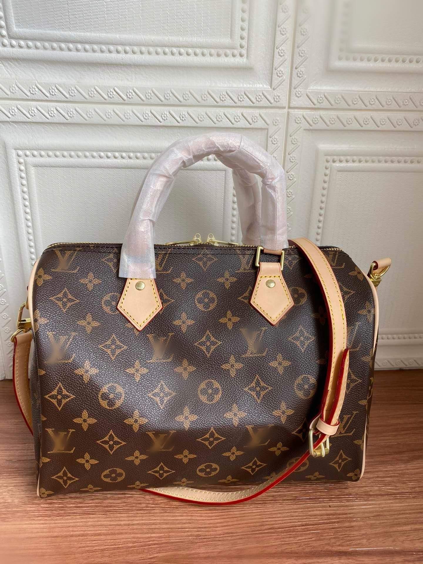 Designers Women Messenger Travel bag Classic Style Fashion Shoulder bags Lady Totes handbags Speedy 30 cm With key lock LVLOUIS
Designers Women Messenger Travel bag Classic Style Fashion Shoulder bags Lady Totes handbags Speedy 30 cm With key lock LVLOUIS