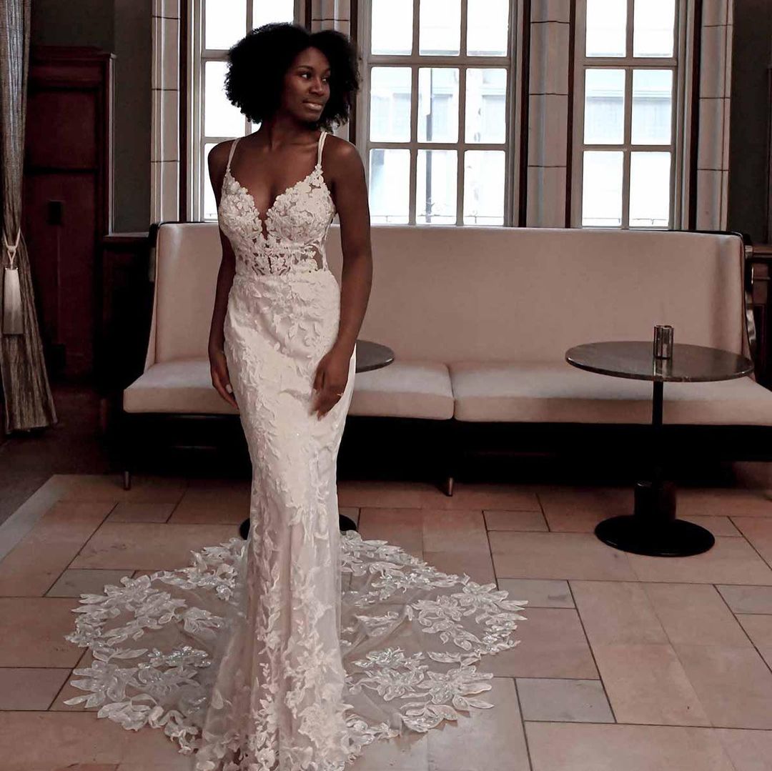 Elegant Mermaid Wedding Dress Spaghetti Straps Neck Flower Appliques Bridal Gowns robes de mariée Sexy Criss Cross Back Bride Dresses