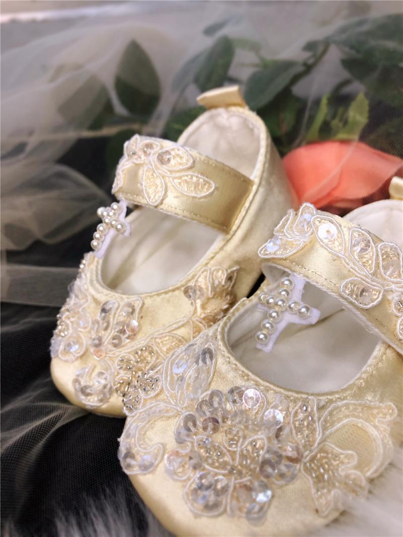 First Walkers Luxury Christening Boy Ivory Lace Satin Baby Soft Walker Handmade Beading Cross Blessing Baptism Show Glitter Infant Shoes
First Walkers Luxury Christening Boy Ivory Lace Satin Baby Soft Walker Handmade Beading Cross Blessing Baptism Show Glitter Infant Shoes