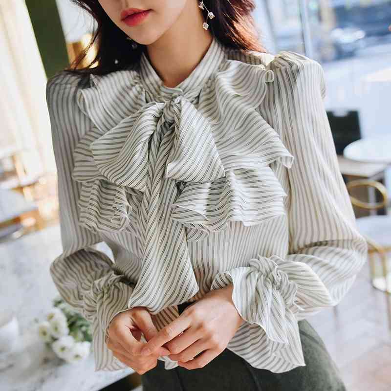 Dabuwawa Elegant Bow Ruffle Blouse Women Casual Butterfly Long Sleeve Striped Loose Shirts Tops Female Spring Autumn DO1AST046 210520