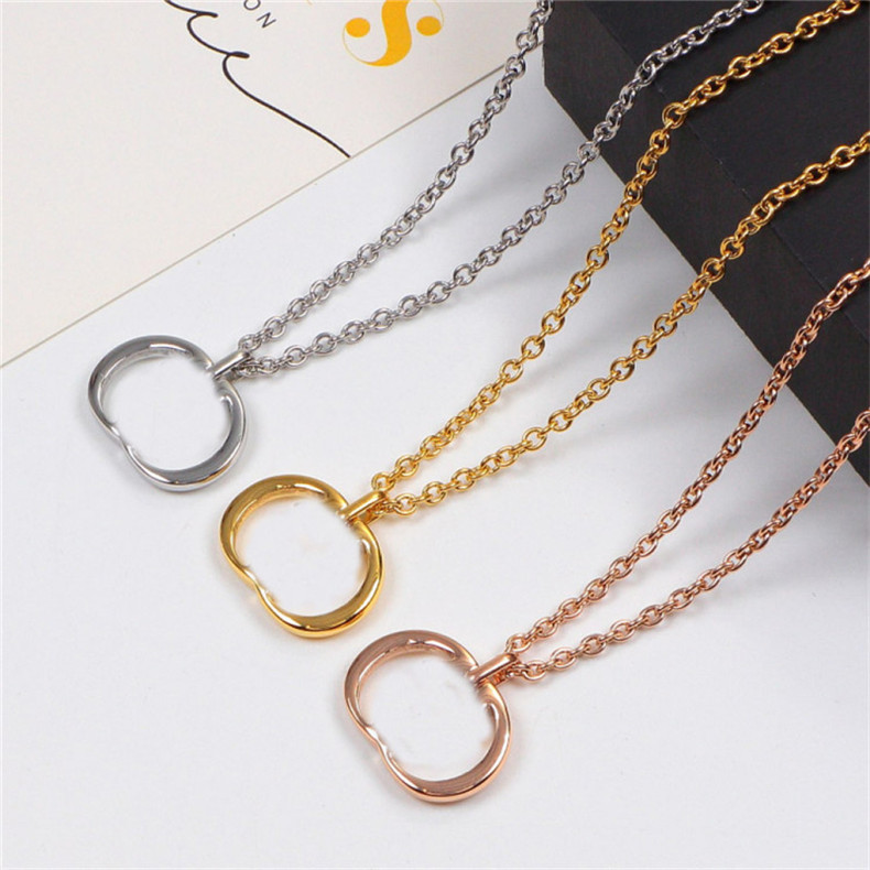 Three Dimensional Hollow Necklaces Classic Letters Long Necklace Temperament Elegant Fashion Ladies Accessories All Match Occasion
Three Dimensional Hollow Necklaces Classic Letters Long Necklace Temperament Elegant Fashion Ladies Accessories All Match Occasion