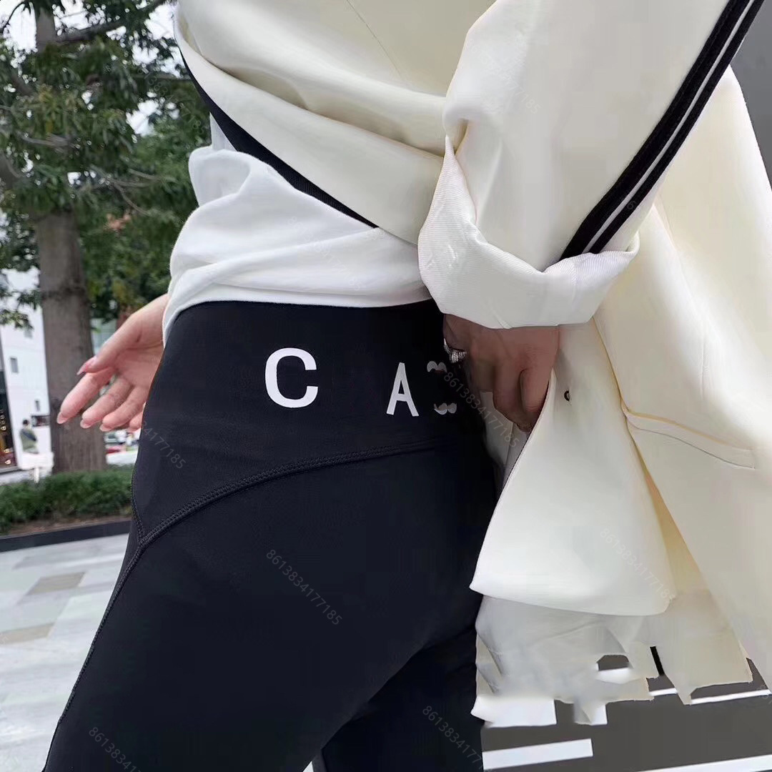 2021ss cc Legging Desinger yoga pants womens cchen brand black shorts Letter printing very elastic slim riding pant top quality women clothes
2021ss cc Legging Desinger yoga pants womens cchen brand black shorts Letter printing very elastic slim riding pant top quality women clothes