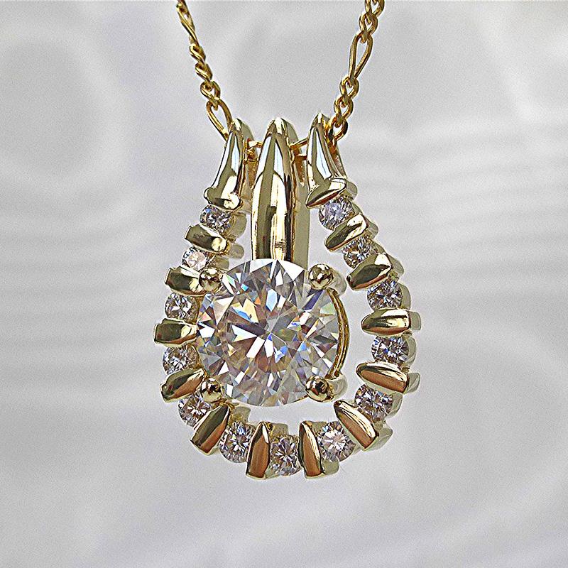 Pendant Necklaces Huitan Creative Design Necklace For Women Inlaid Cubic Zirconia Wedding Party Statement Female Jewelry 2021
Pendant Necklaces Huitan Creative Design Necklace For Women Inlaid Cubic Zirconia Wedding Party Statement Female Jewelry 2021