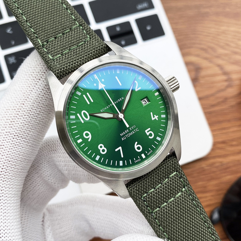 High quality watch montre DE luxe 40mm automatic mechanical movement fine steel case mens watches sports wristwatch waterproof, Box
High quality watch montre DE luxe 40mm automatic mechanical movement fine steel case mens watches sports wristwatch waterproof, Box