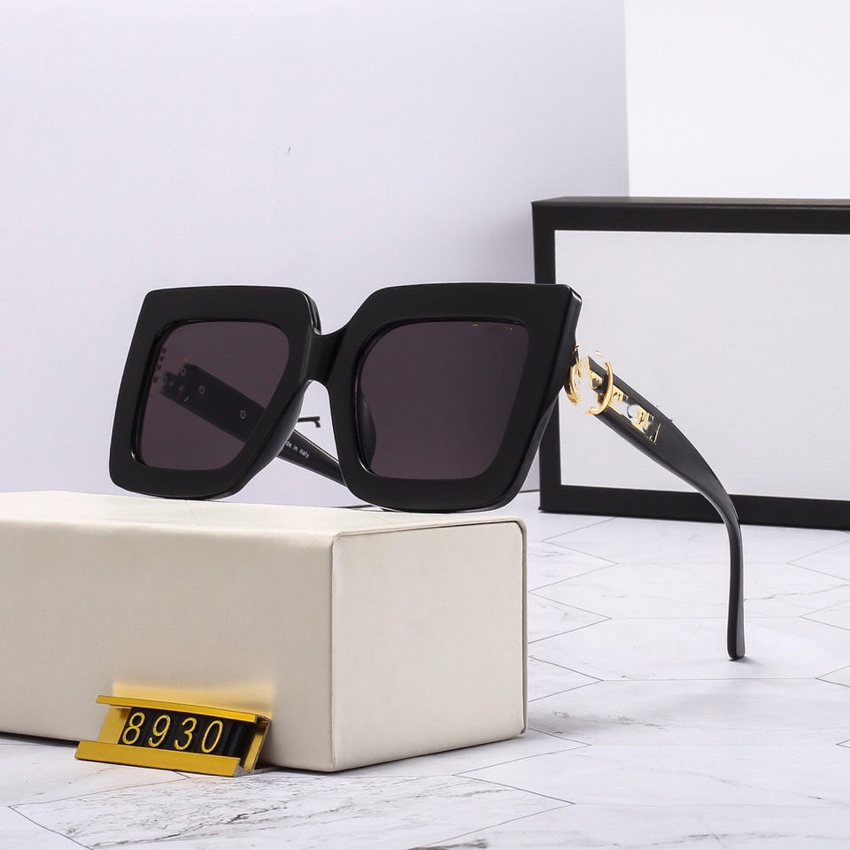Fashion Classic design Polarized 2021 Luxury Sunglasses For Men Women Pilot Sun Glasses UV400 Eyewear Metal Frame Polaroid Lens 8932 With bo
Fashion Classic design Polarized 2021 Luxury Sunglasses For Men Women Pilot Sun Glasses UV400 Eyewear Metal Frame Polaroid Lens 8932 With bo