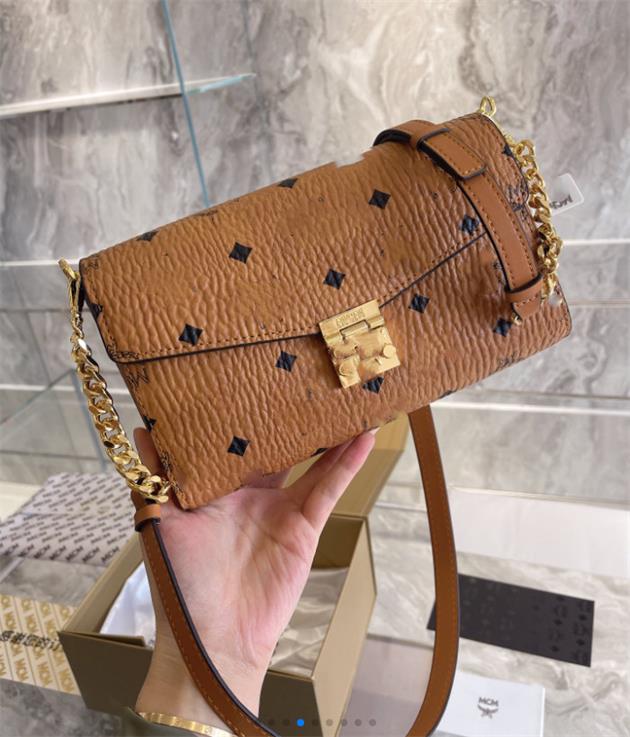 2021 Fashion Women Stripes Genuine Leather Handbags Female Crossbody Shoulder Bags High Quality Leather Messenger Bags for ladies bag Totes, Brown
2021 Fashion Women Stripes Genuine Leather Handbags Female Crossbody Shoulder Bags High Quality Leather Messenger Bags for ladies bag Totes, Brown