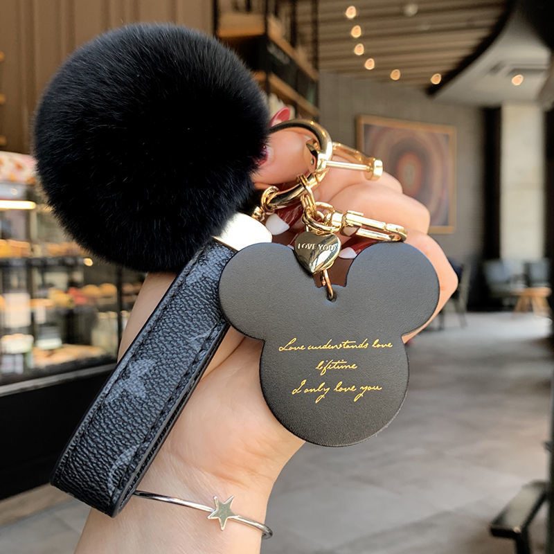 2021 Wholesale 19 color letters real leather car fashion key ring hanging rope lovely wallet chain belt
2021 Wholesale 19 color letters real leather car fashion key ring hanging rope lovely wallet chain belt