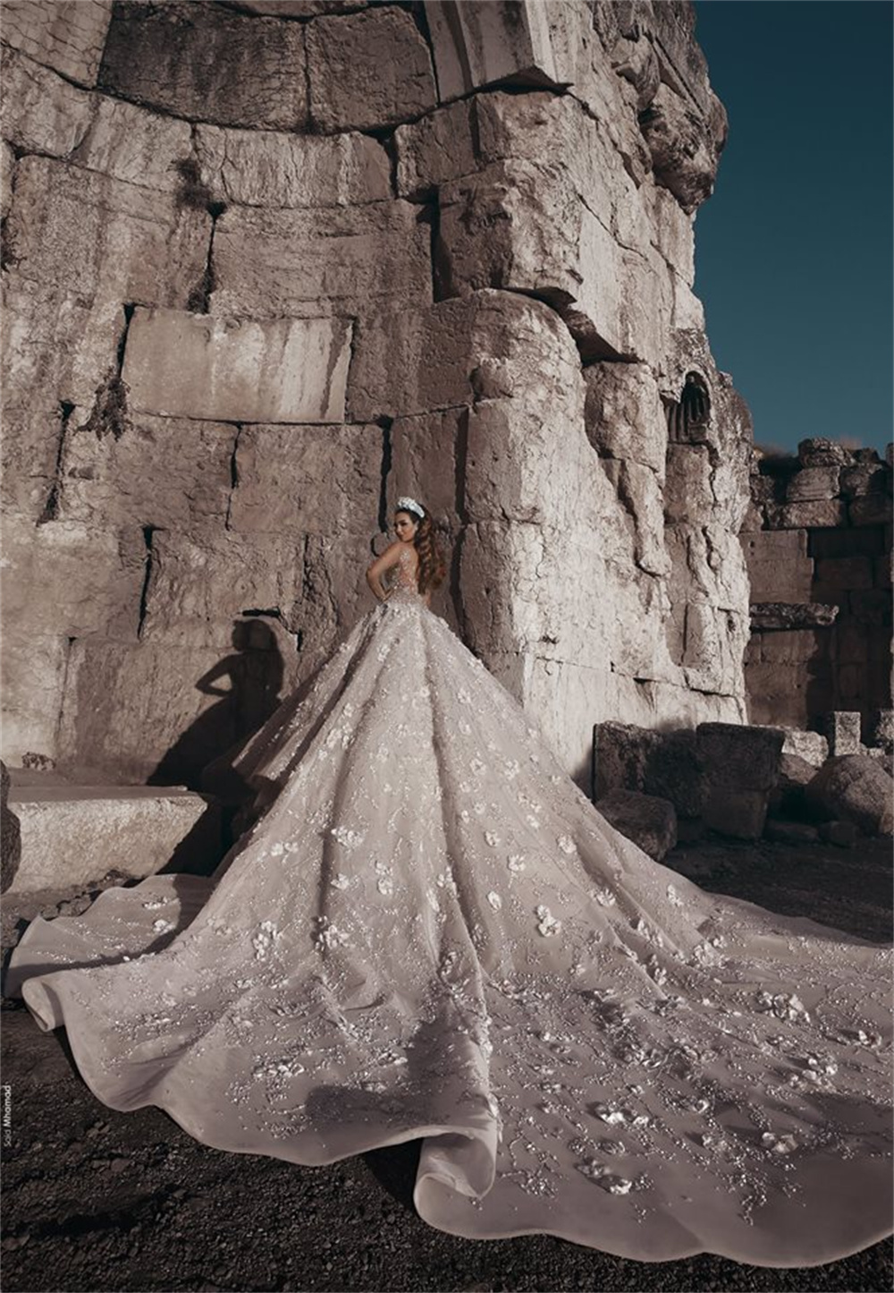 Sweetheart Women Wedding Dress Custom Made Long Sleeve 3D Flowers Ball Gown Lace Applique Crystal Flowers Bridal Dresses