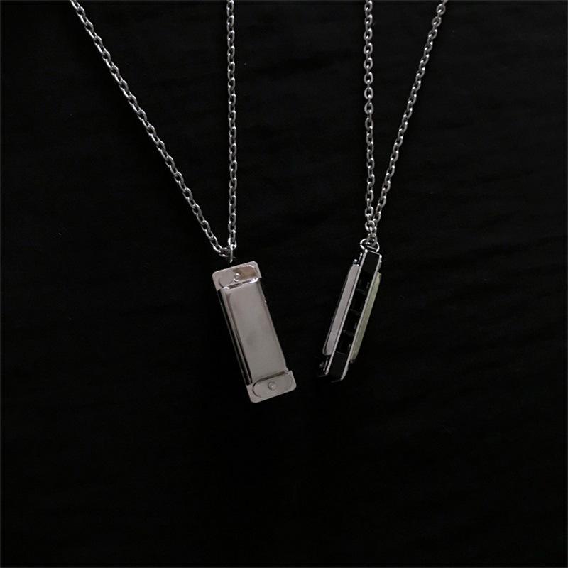 Pendant Necklaces Minimalist Simple Creative Design Mini Harmonica Necklace Silver Color Men's Female Jewelry Gifts
Pendant Necklaces Minimalist Simple Creative Design Mini Harmonica Necklace Silver Color Men's Female Jewelry Gifts