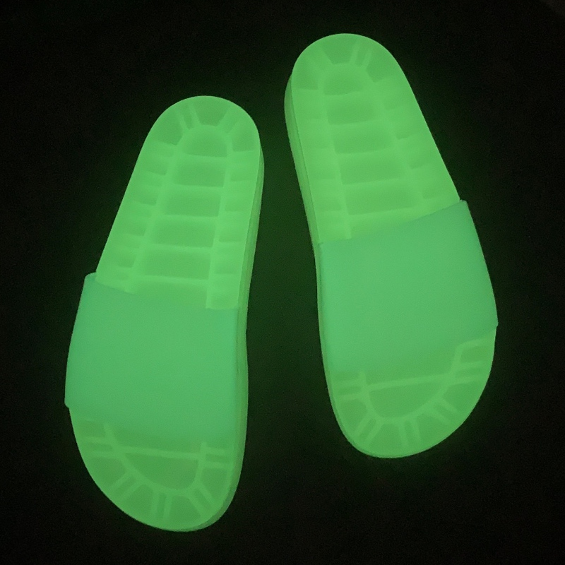 2021 Luminous rubber men Sandals Slippers Embroidery Designers women Slides Sandal Floral Brocade Flip Flops Striped Beach Leather Flower Slipper Loafers With Box
2021 Luminous rubber men Sandals Slippers Embroidery Designers women Slides Sandal Floral Brocade Flip Flops Striped Beach Leather Flower Slipper Loafers With Box
