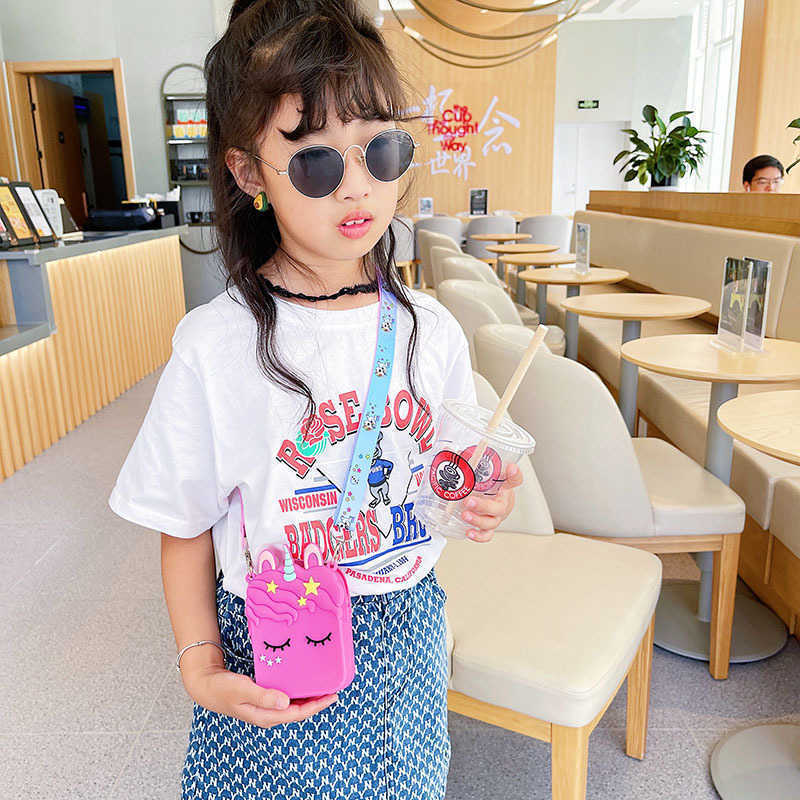 Kids Purse Handbags Cartoon Unicorn Children's Bag Cute Versatile Children Coin Wallet Summer Candy Color Silicone Messenger Bags G7047SU, Oval light pink
Kids Purse Handbags Cartoon Unicorn Children's Bag Cute Versatile Children Coin Wallet Summer Candy Color Silicone Messenger Bags G7047SU, Oval light pink