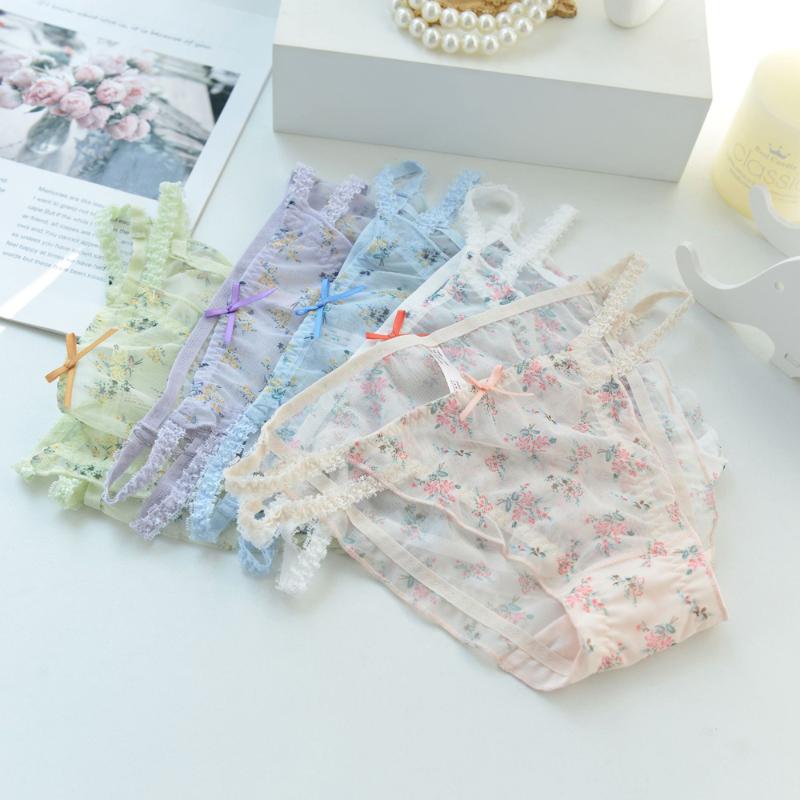 Women's Panties Sexy Underwear Women Lace Flower Sweet Bowknot Thin Transparent Floral Mesh Thongs G-string Female Briefs
Women's Panties Sexy Underwear Women Lace Flower Sweet Bowknot Thin Transparent Floral Mesh Thongs G-string Female Briefs