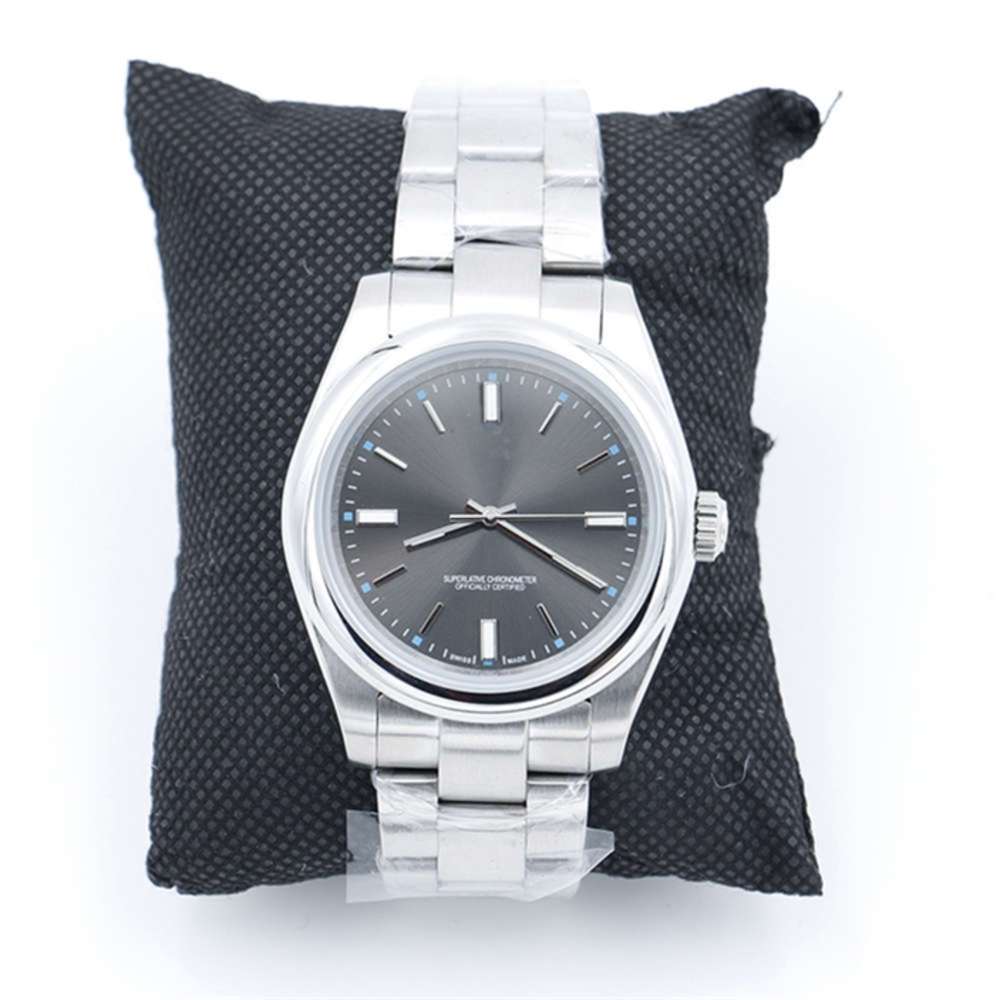New NIce Automatic 2813 Movement 40MM Smooth Bezel Watch Watches Stainless Steel Blue Lume Dark Rhodium Dial 114300 Mens Wristwatc donatella
New NIce Automatic 2813 Movement 40MM Smooth Bezel Watch Watches Stainless Steel Blue Lume Dark Rhodium Dial 114300 Mens Wristwatc donatella