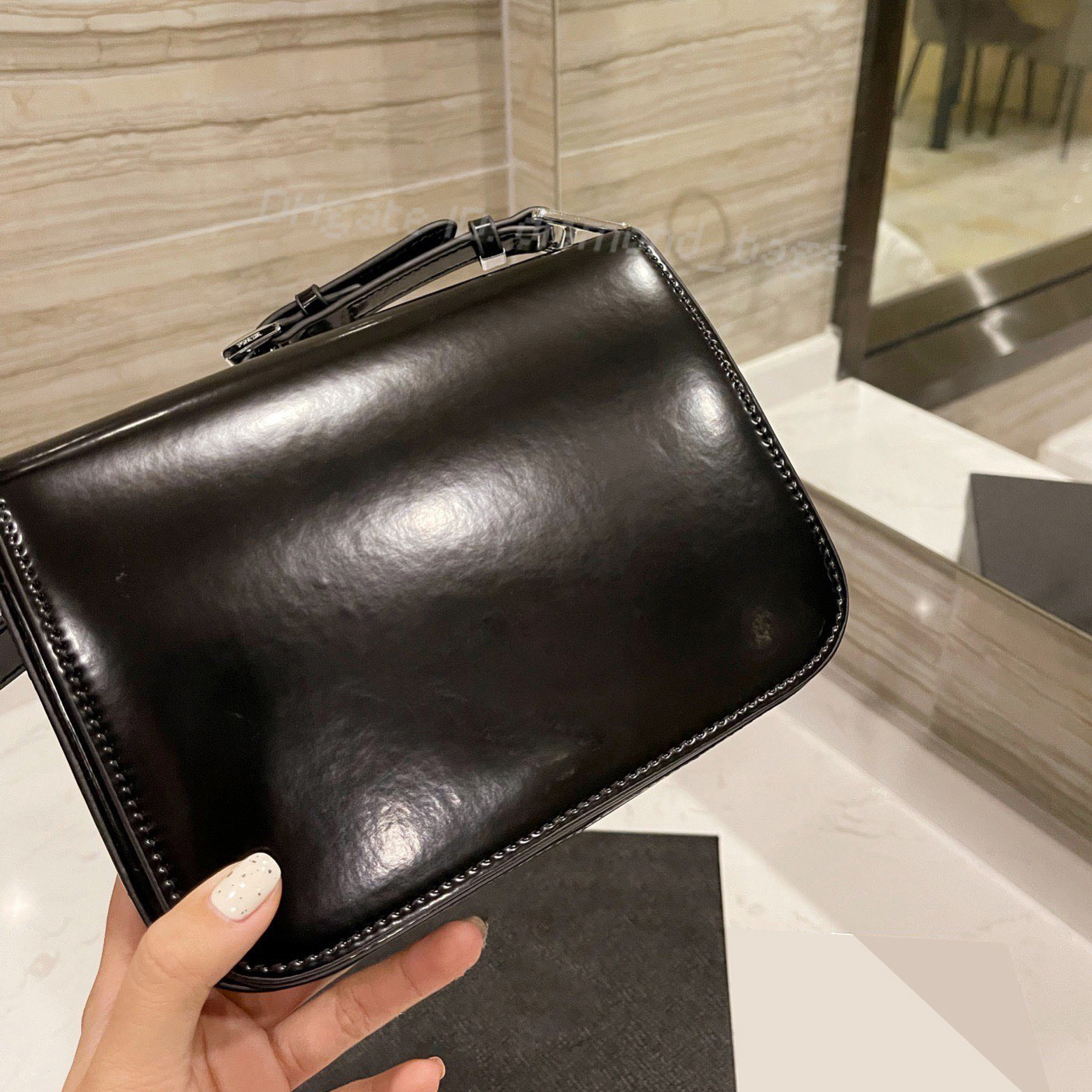 Luxury designers Wallet lady purse Card Holders Shoulder Crossbody bag Plain leather Shopping handbag Interior Compartment Wallets Clutch Bags Women tote Purses, No bag
Luxury designers Wallet lady purse Card Holders Shoulder Crossbody bag Plain leather Shopping handbag Interior Compartment Wallets Clutch Bags Women tote Purses, No bag