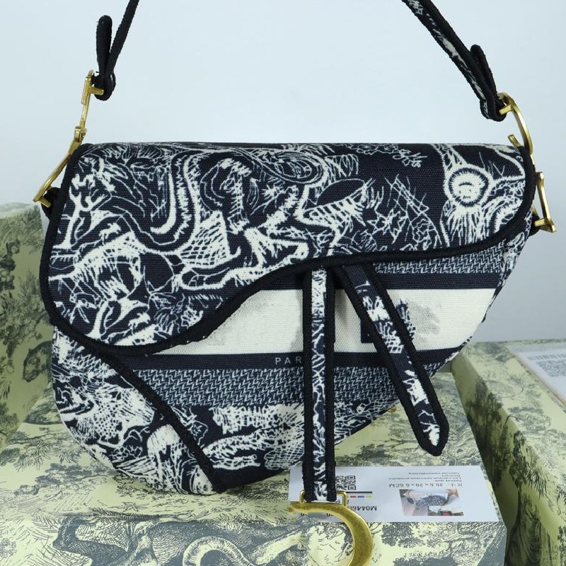 2022 high quality top Makeup Bag Nylon Shoulder Floral Plain Leopard Letter Genuine Leather Embroidery for women ladies lady black off red p, Red;black
2022 high quality top Makeup Bag Nylon Shoulder Floral Plain Leopard Letter Genuine Leather Embroidery for women ladies lady black off red p, Red;black