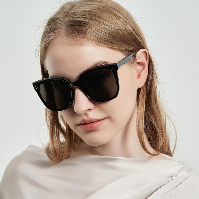 Sunglasses Polarized Women Folding Classic Night Vision Glasses Big Foldable Eyeglasses Polarod Sun For Men UV400 Shades
Sunglasses Polarized Women Folding Classic Night Vision Glasses Big Foldable Eyeglasses Polarod Sun For Men UV400 Shades