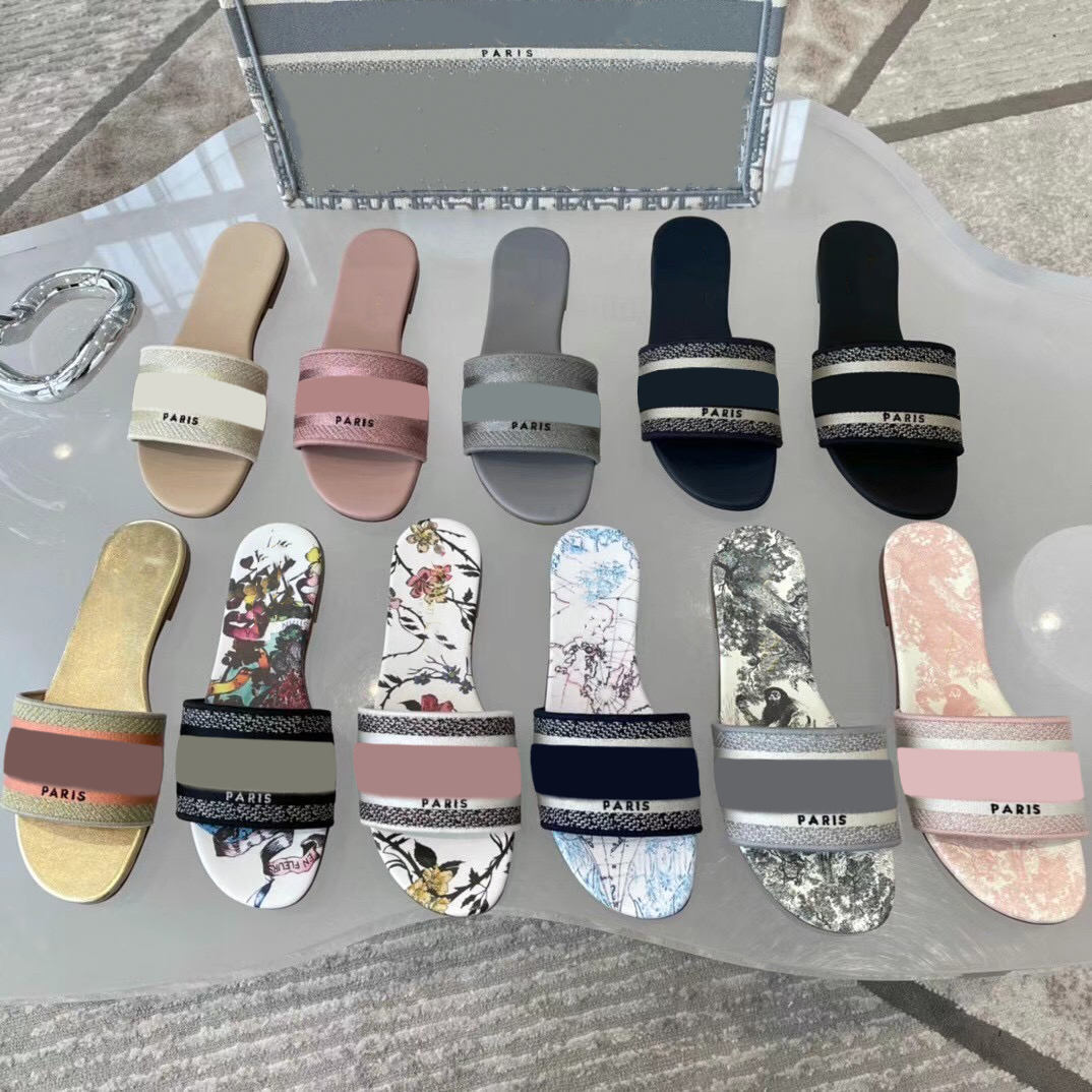 2021 Summer Girls Beach sandals Slides Flip Flops Paris Women Slippers Loafers Sexy Embroidered with box large size, Slipper 16
2021 Summer Girls Beach sandals Slides Flip Flops Paris Women Slippers Loafers Sexy Embroidered with box large size, Slipper 16