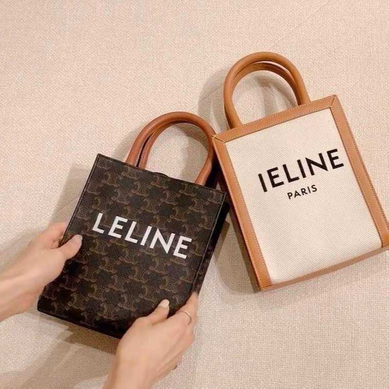 Women Luxurys Designers Bags 2021 designer handbags Multi Pochette Crossbody Bag Zhouzhoubao123 Louisbags_18 Hanghhangbag in Kind with Lisa
Women Luxurys Designers Bags 2021 designer handbags Multi Pochette Crossbody Bag Zhouzhoubao123 Louisbags_18 Hanghhangbag in Kind with Lisa