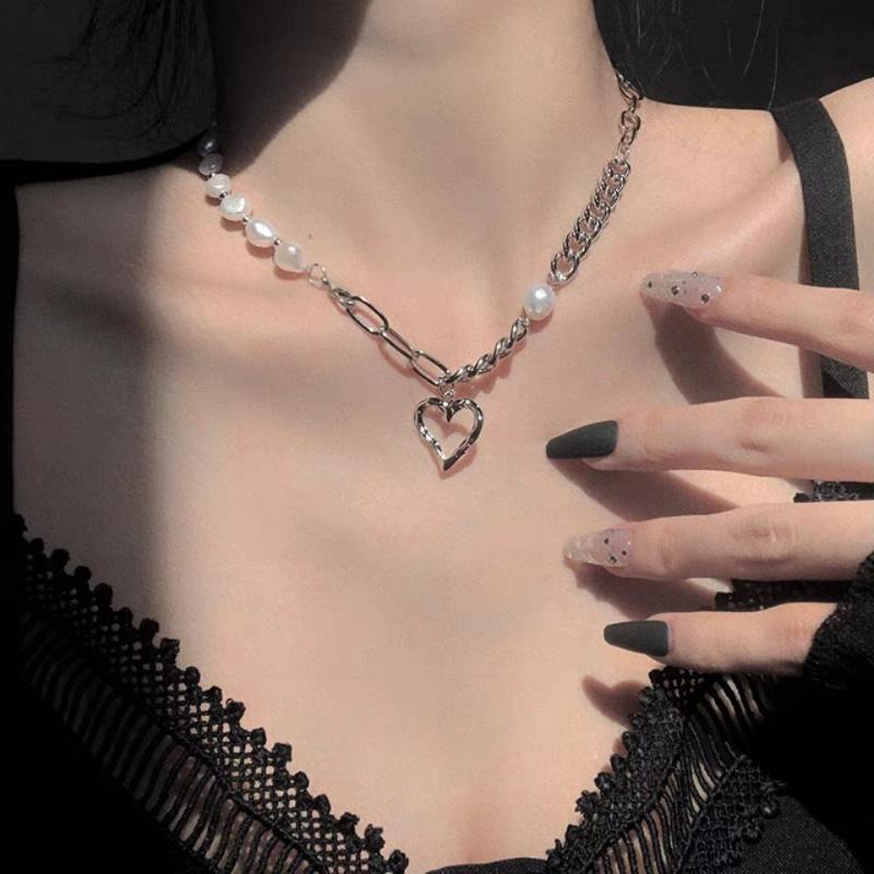 Chokers Korean Elegant Freshwater Pearl Necklace For Women Girls Fashion Metal Chain Heart Choker Necklaces Bijoux Colares Jewelry Gift 
Chokers Korean Elegant Freshwater Pearl Necklace For Women Girls Fashion Metal Chain Heart Choker Necklaces Bijoux Colares Jewelry Gift