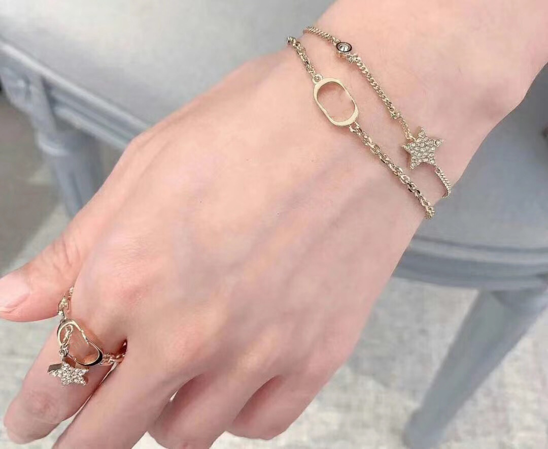 2021 luxury women's designer double bracelet necklace set full of freshness letters with stars show temperament high quality and exquis, Silver
2021 luxury women's designer double bracelet necklace set full of freshness letters with stars show temperament high quality and exquis, Silver