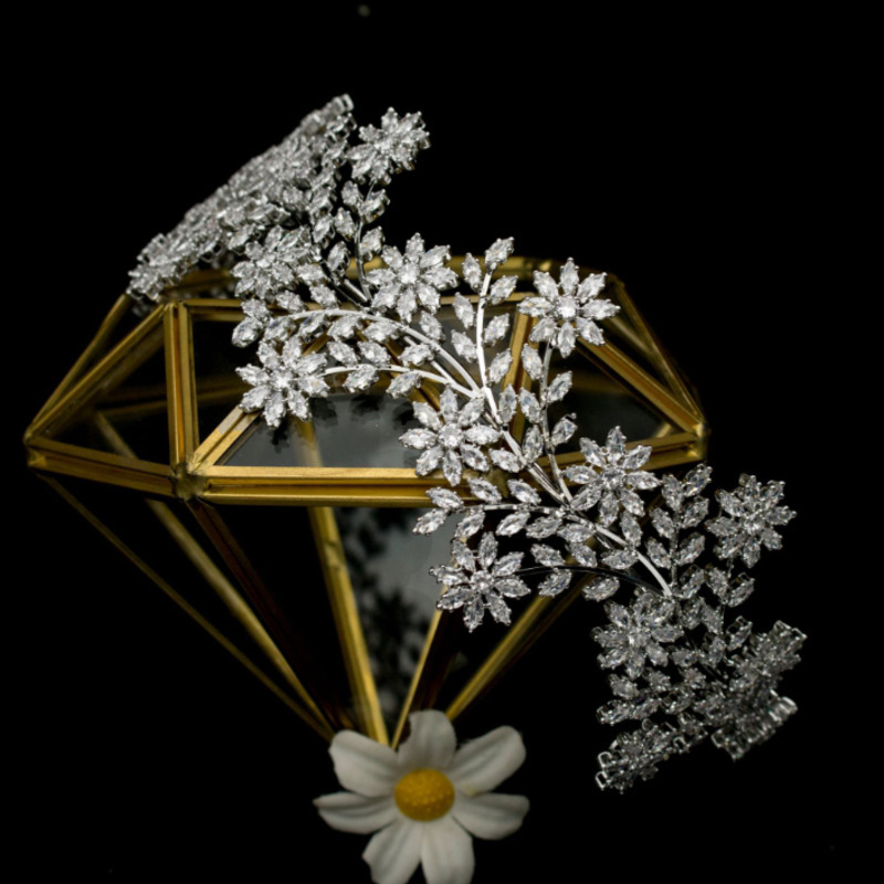 Luxury fashion wedding zircon ladies bridal hair tiara bridal crown princess crown accessories Y200807
Luxury fashion wedding zircon ladies bridal hair tiara bridal crown princess crown accessories Y200807
