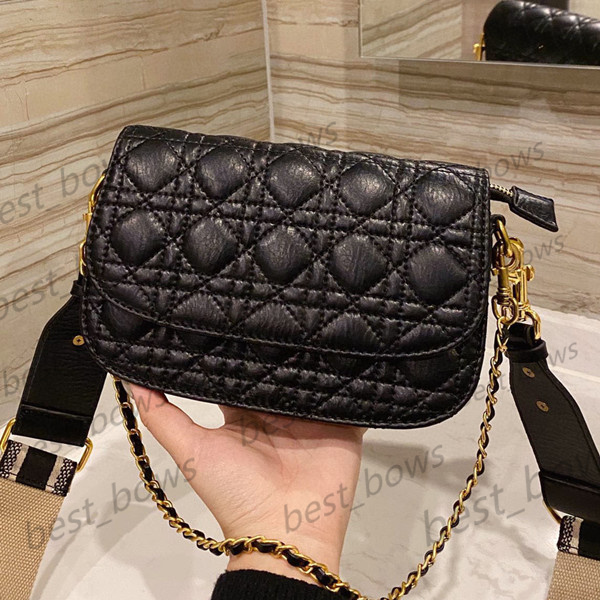 Luxurys designers high Quality Ladies Saddle bag 2021 Classic Women Crossbody handbag Fashion clutch handbags mother letter shoulder bags wa
Luxurys designers high Quality Ladies Saddle bag 2021 Classic Women Crossbody handbag Fashion clutch handbags mother letter shoulder bags wa