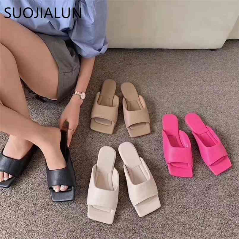SUOJIALUN Summer Women Slipper Fashion Embroidery Slip On Slides Square Toe Flat Casual Flip Flops Beach Slippers 210607, Beige
SUOJIALUN Summer Women Slipper Fashion Embroidery Slip On Slides Square Toe Flat Casual Flip Flops Beach Slippers 210607, Beige
