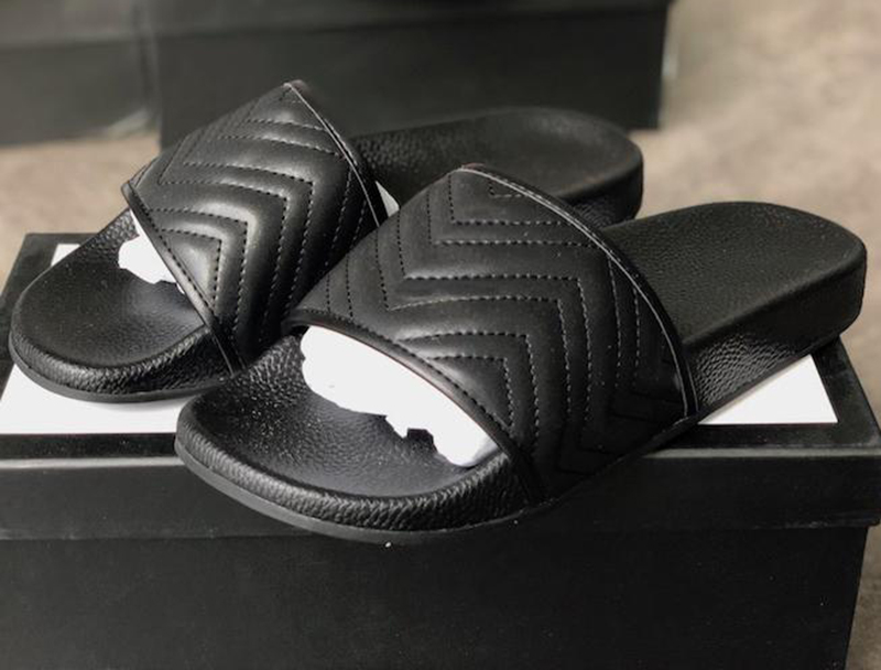 Designer Slides Mens Women Slippers Summer Sandals Beach platform Bathroom Home Shoes Flip Flops Striped black Causal Slipper
Designer Slides Mens Women Slippers Summer Sandals Beach platform Bathroom Home Shoes Flip Flops Striped black Causal Slipper