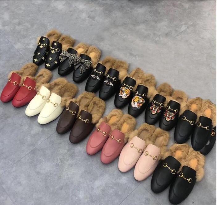 winter men wool slippers classic Designer Lazy Flat Baotou Flip flops 100% leather lady Slides Suede letter cowhide Metal mens with fur women shoes Large size 35-42-46, 22
winter men wool slippers classic Designer Lazy Flat Baotou Flip flops 100% leather lady Slides Suede letter cowhide Metal mens with fur women shoes Large size 35-42-46, 22