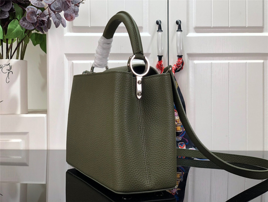 Newest Outdoor Capucines BB Women Shoulder Bags Handbag M57227 Kaki Taurillon Leather Silver 31.5*20*11cm 27*18*9cm Travel Bags With Original Box, Customize
Newest Outdoor Capucines BB Women Shoulder Bags Handbag M57227 Kaki Taurillon Leather Silver 31.5*20*11cm 27*18*9cm Travel Bags With Original Box, Customize