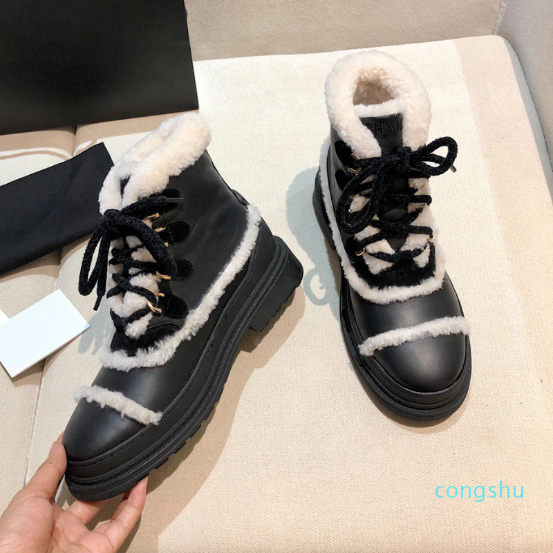 Interlocking Wool ankle snow boots shearling logo combat boot rounded Toe lace-up Martin Block low heel booties luxury designers shoes, Black
Interlocking Wool ankle snow boots shearling logo combat boot rounded Toe lace-up Martin Block low heel booties luxury designers shoes, Black