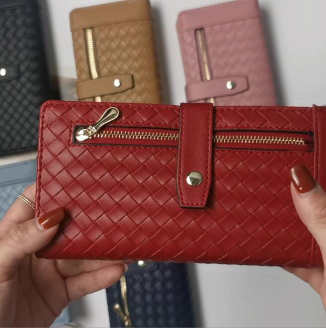 Factory wholesale womens leathers wallets solid color woven long women wallet street trend multi-card clutch multi-functional leather mobile phone bag