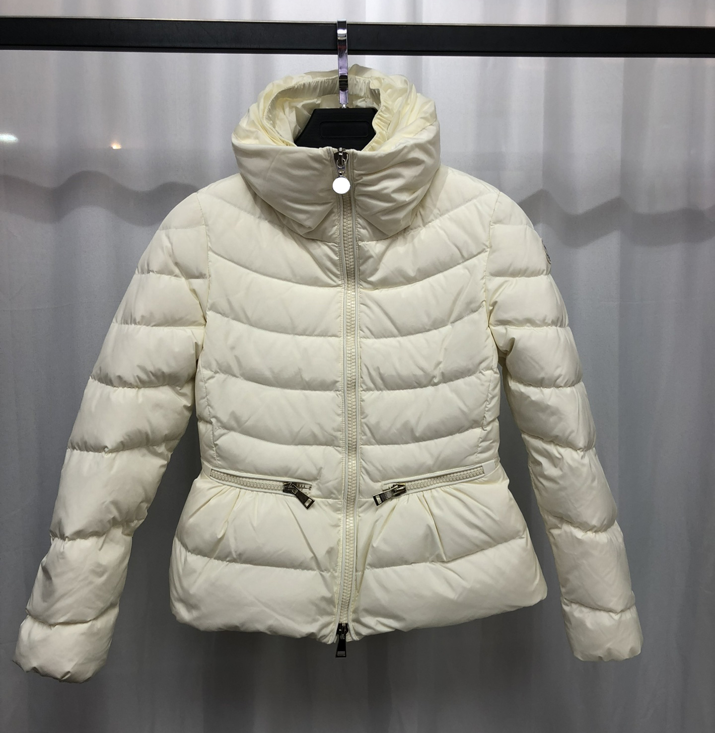 Casual womens MAYA down jackets Diamond pattern and beautiful color design 3color 4size, Suplement(show piece not ship)
Casual womens MAYA down jackets Diamond pattern and beautiful color design 3color 4size, Suplement(show piece not ship)