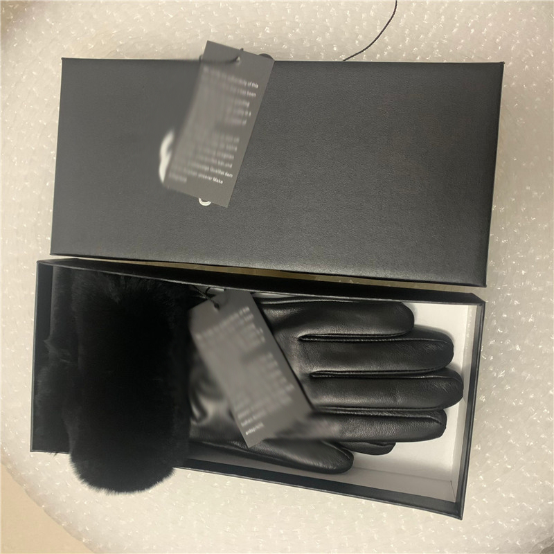 Classic designer leather gloves men women and female lambskin touch screen brand Five Fingers Gloves winter thickening warmth