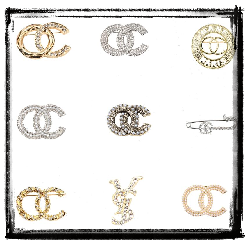 Luxury Brand Designer Letter Brooches 18K Gold Plated Inlay Crystal Rhinestone Brooch Charm Girl Pearl Pin Womens Wedding Party Jewelry Gift Accessorie
Luxury Brand Designer Letter Brooches 18K Gold Plated Inlay Crystal Rhinestone Brooch Charm Girl Pearl Pin Womens Wedding Party Jewelry Gift Accessorie