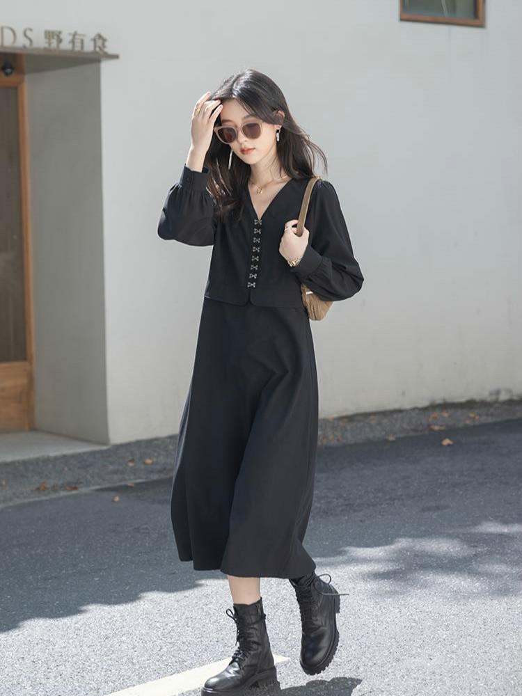 Elegant Dress Women V-Neck Long Sleeve Casual Dress Korean Hepburn Black Vintage Dress Female Autumn Office Lady 210521