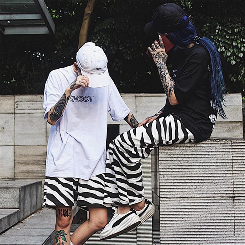 zebra animal print straight men women pant vintage boyfriend loose casual trousers elastic waist harajuku streetwear, Black;white
zebra animal print straight men women pant vintage boyfriend loose casual trousers elastic waist harajuku streetwear, Black;white