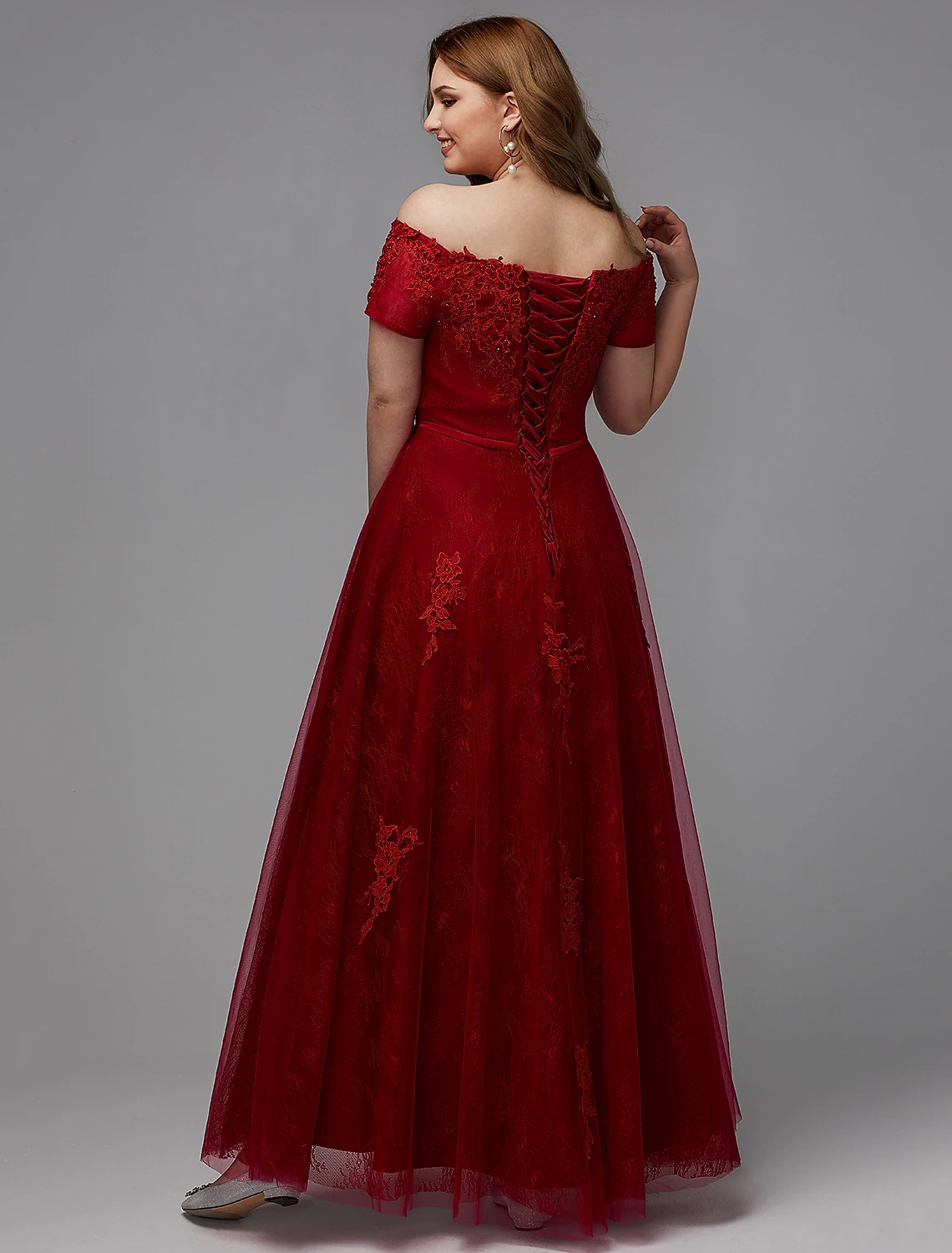 A-Line Plus Size Burgundy Engagement Evening Dress Off Shoulder Lace-up Short Sleeve Lace Appliques Formal Party Gown New Robes De Soirée Vestidos Fea