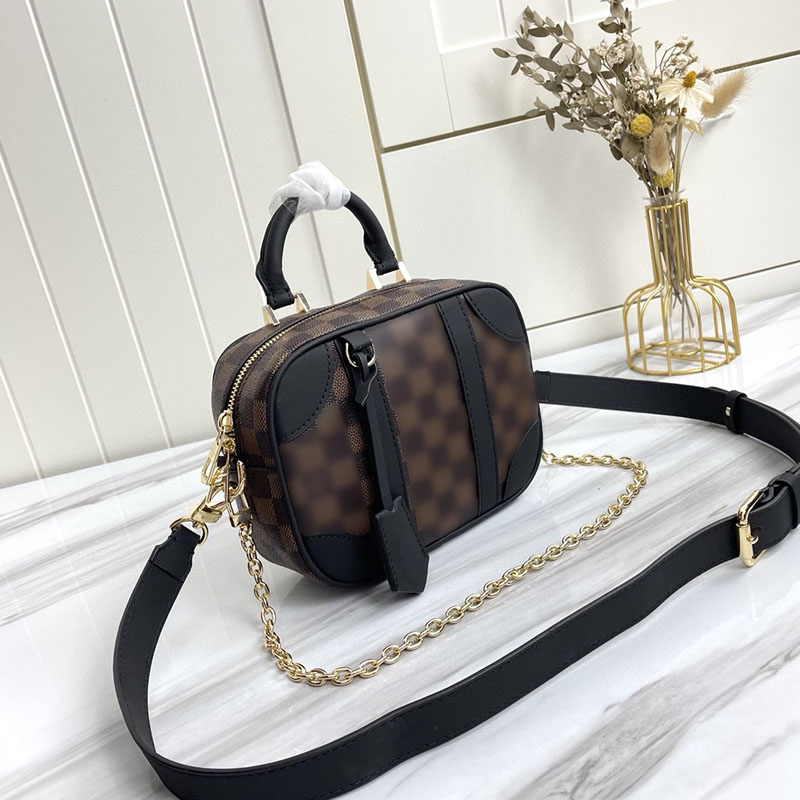 Shoulder bag fashion designer mens and womens brown lattice messenger middle-aged bags wallet handbag dinner party leather luggage tag high-quality coin purse, Freight compensation
Shoulder bag fashion designer mens and womens brown lattice messenger middle-aged bags wallet handbag dinner party leather luggage tag high-quality coin purse, Freight compensation