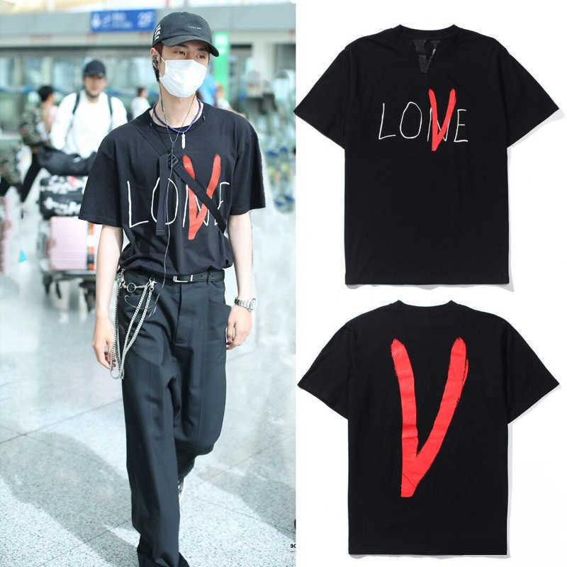 Vlones short sleeve men's and women's 3m reflective Wang Yibo same limited V loose short sleeve T-shirt fashion T-shirt, White;black
Vlones short sleeve men's and women's 3m reflective Wang Yibo same limited V loose short sleeve T-shirt fashion T-shirt, White;black