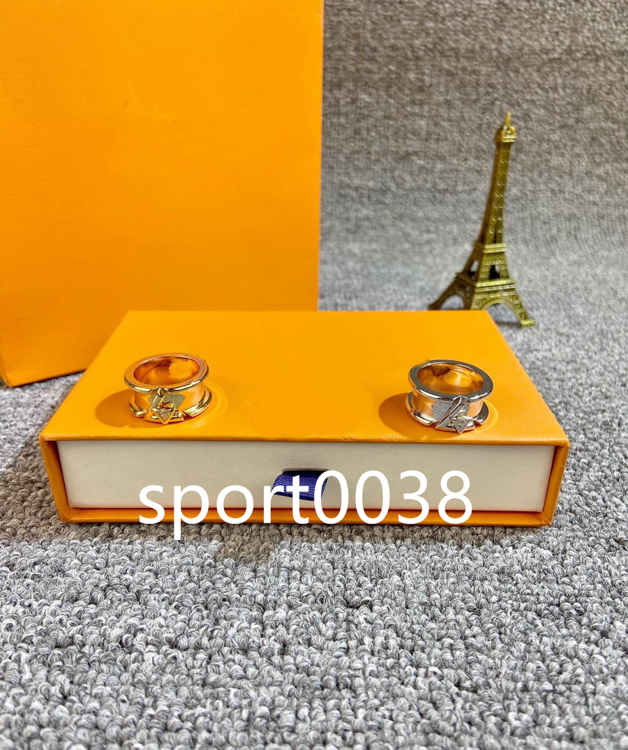 Europe America New Style Lady Women Titanium steel Settings Diamond Engraved V Initials Volt One Band Wide Ring Size US6-US8
Europe America New Style Lady Women Titanium steel Settings Diamond Engraved V Initials Volt One Band Wide Ring Size US6-US8