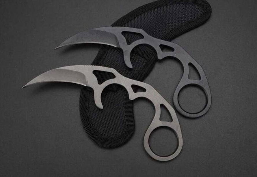 Bred Vampire Bloodsucker Karambit Claw Knife Mini Claw Fixed blade Tactical EDC Survival Tool Xmas Gift Knives a1599
Bred Vampire Bloodsucker Karambit Claw Knife Mini Claw Fixed blade Tactical EDC Survival Tool Xmas Gift Knives a1599