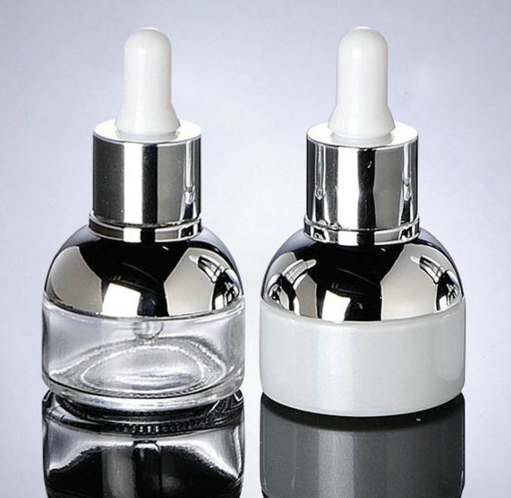 30ml Glass Serum Bottle Pearl White Transparent Cosmetic Essential Oil Packaging Dropper Bottles with Plastic Plug
30ml Glass Serum Bottle Pearl White Transparent Cosmetic Essential Oil Packaging Dropper Bottles with Plastic Plug
