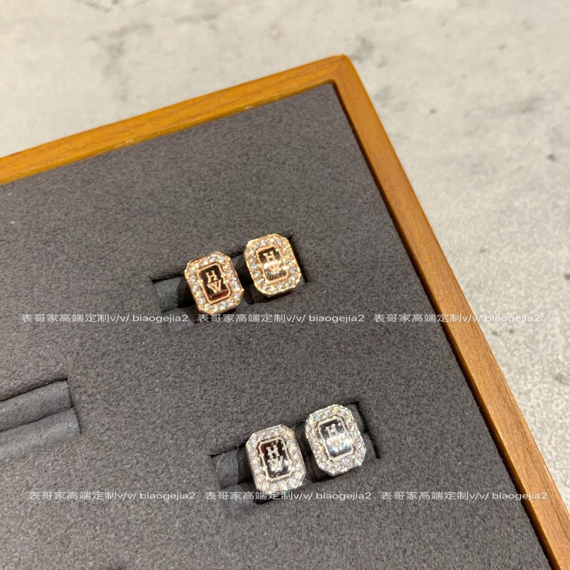 HW La même bouteille de parfum d'alphabet est pleine de luxueux boucles d'oreilles d'oreilles d'oreille 18K 18K 18K 18K de luxe de luxe léger de