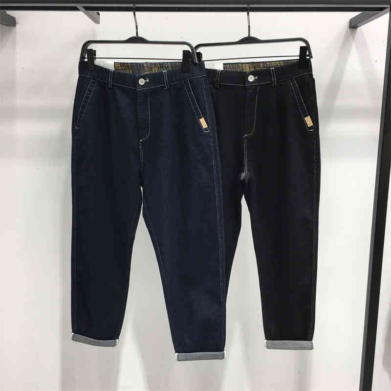 cotton elastic 2021 autumn winter new men's korean loose label small straight through jeans l0866, Blue
cotton elastic 2021 autumn winter new men's korean loose label small straight through jeans l0866, Blue