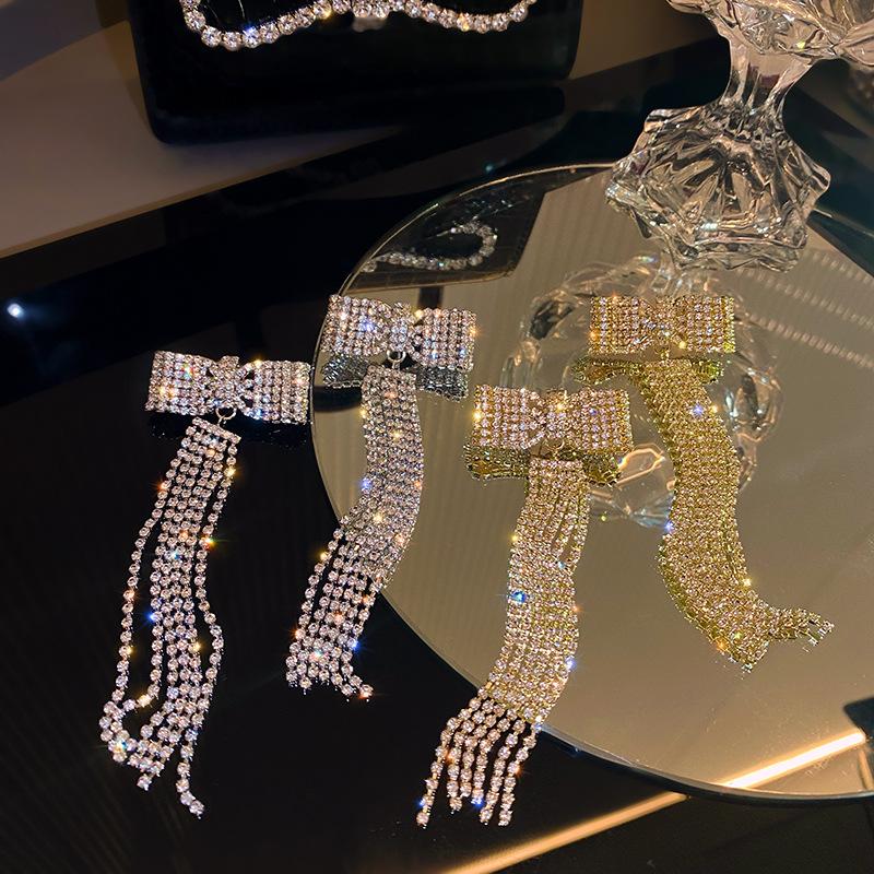 Dangle & Chandelier Luxury Shining Rhinestone Tassel Long Earring For Women Big Large Bowknot Heavy Wedding Party Jewelry Accessories
Dangle & Chandelier Luxury Shining Rhinestone Tassel Long Earring For Women Big Large Bowknot Heavy Wedding Party Jewelry Accessories