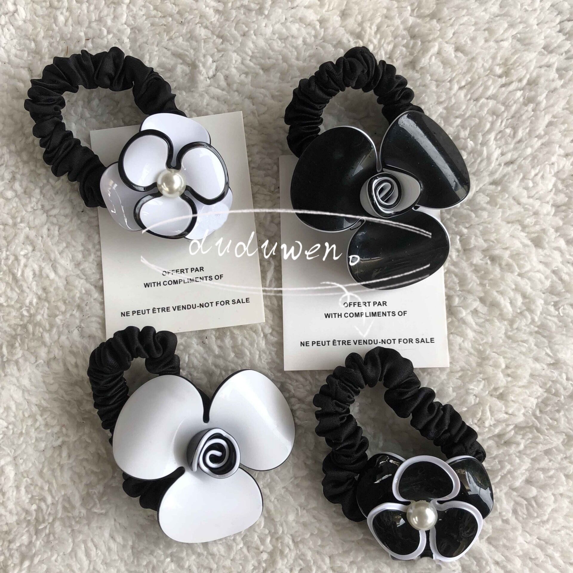 Classic Camellia Hair rope fashion Accessories C collection item Acrylic flower Hairtie including V paper card
Classic Camellia Hair rope fashion Accessories C collection item Acrylic flower Hairtie including V paper card