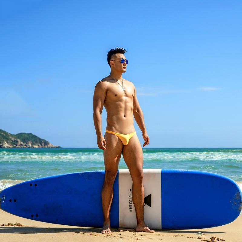 Men's Shorts Men Sexy Tight Low Waist Swimwear Beach Half-pack Hip Bikinis Swim Trunk Thong Swimming Pool Briefs Swimsuits