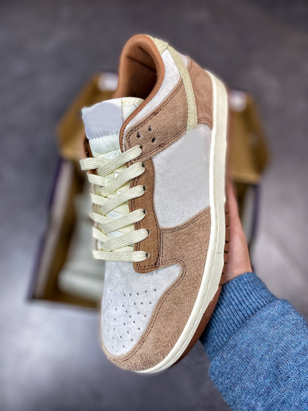 Shoes Logo SB Low Dunk PRM Medium Curry Dunks Men Women Platform Designer Sports Skateboard Chaussures
Shoes Logo SB Low Dunk PRM Medium Curry Dunks Men Women Platform Designer Sports Skateboard Chaussures